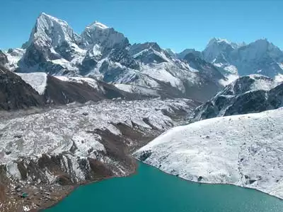 Gokyo Lake & Everest base camp group trek 