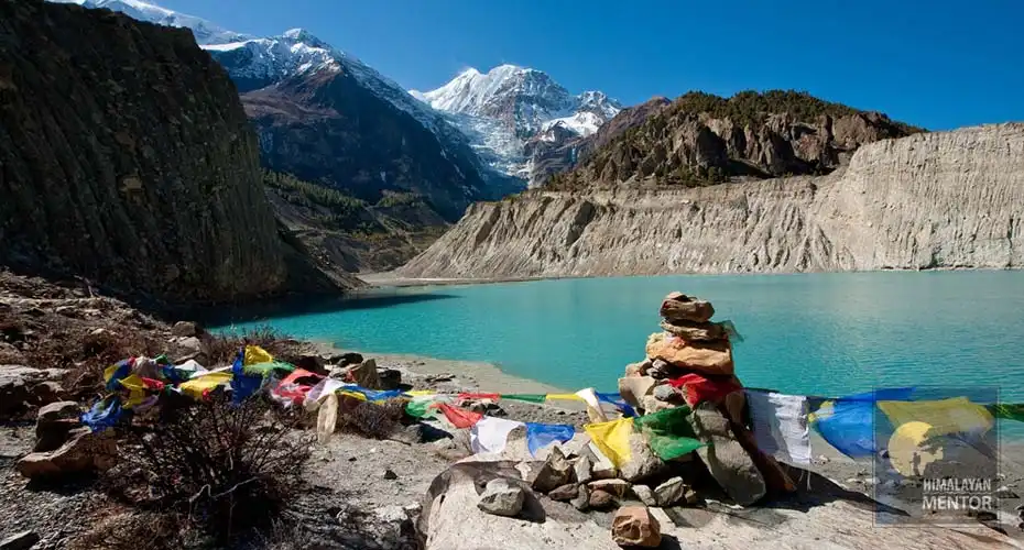 The lakes and mountain, this is the beauty of Annapurna circuit trek