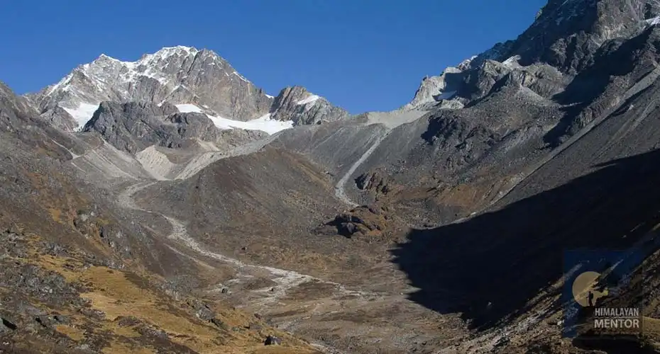Ganja La pass (5106m.), the challenging part of the trek
