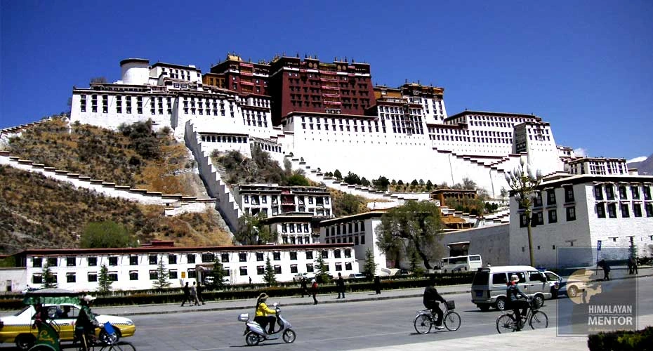 Potala palace in Lhasa, the major attraction of the tour!