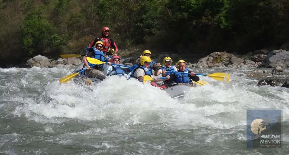 Exciting moment in Kali Gandaki rafting